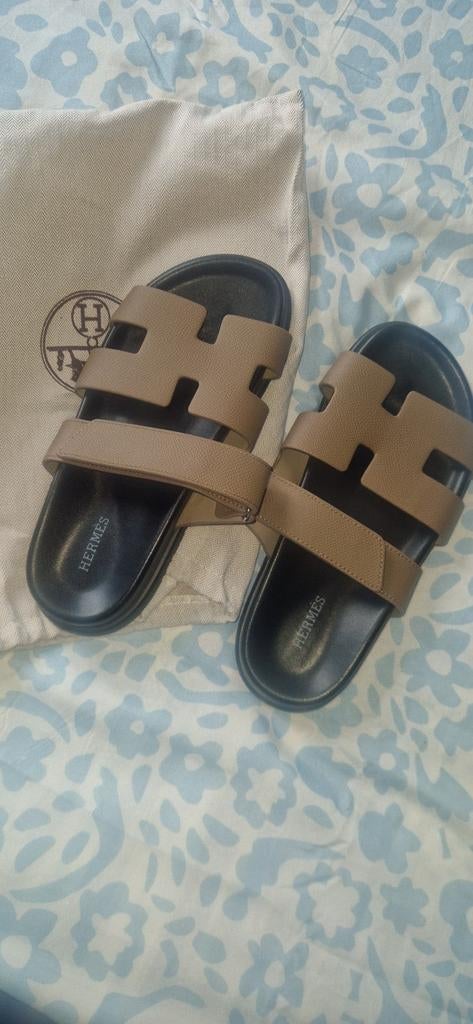 Hermes Slippers - Stijlvol en Comfortabel, Kleding | Dames, Schoenen, Slippers, Bruin, Nieuw, Ophalen of Verzenden