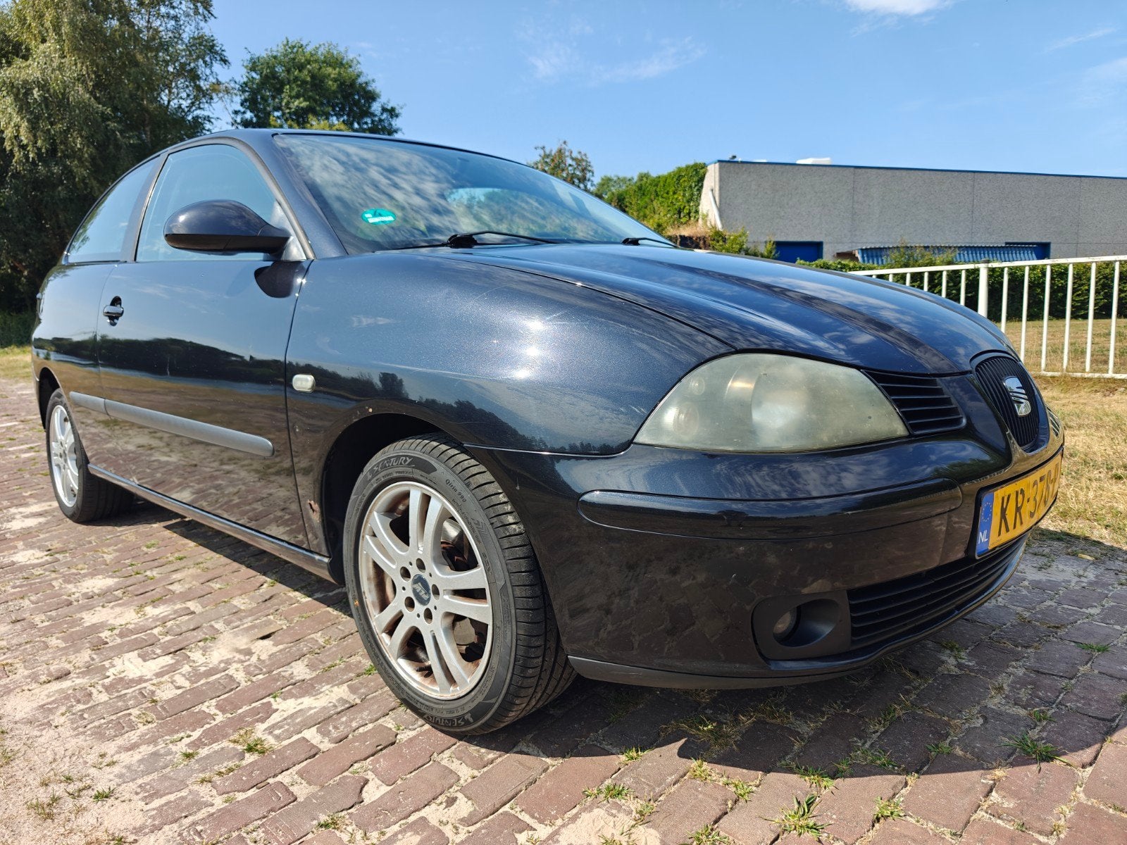 Seat Ibiza 1.4 16v 2005 Zwart Airco, Auto's, Seat, Voorwielaandrijving, Stof, Zwart, 4 cilinders