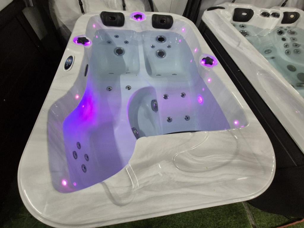 3 persoons JACUZZI  ‼️ VANDAAG NOG BEZORGD, Tuin en Terras, Bubbelbaden en Hottubs, Filter, Pomp, Ophalen of Verzenden