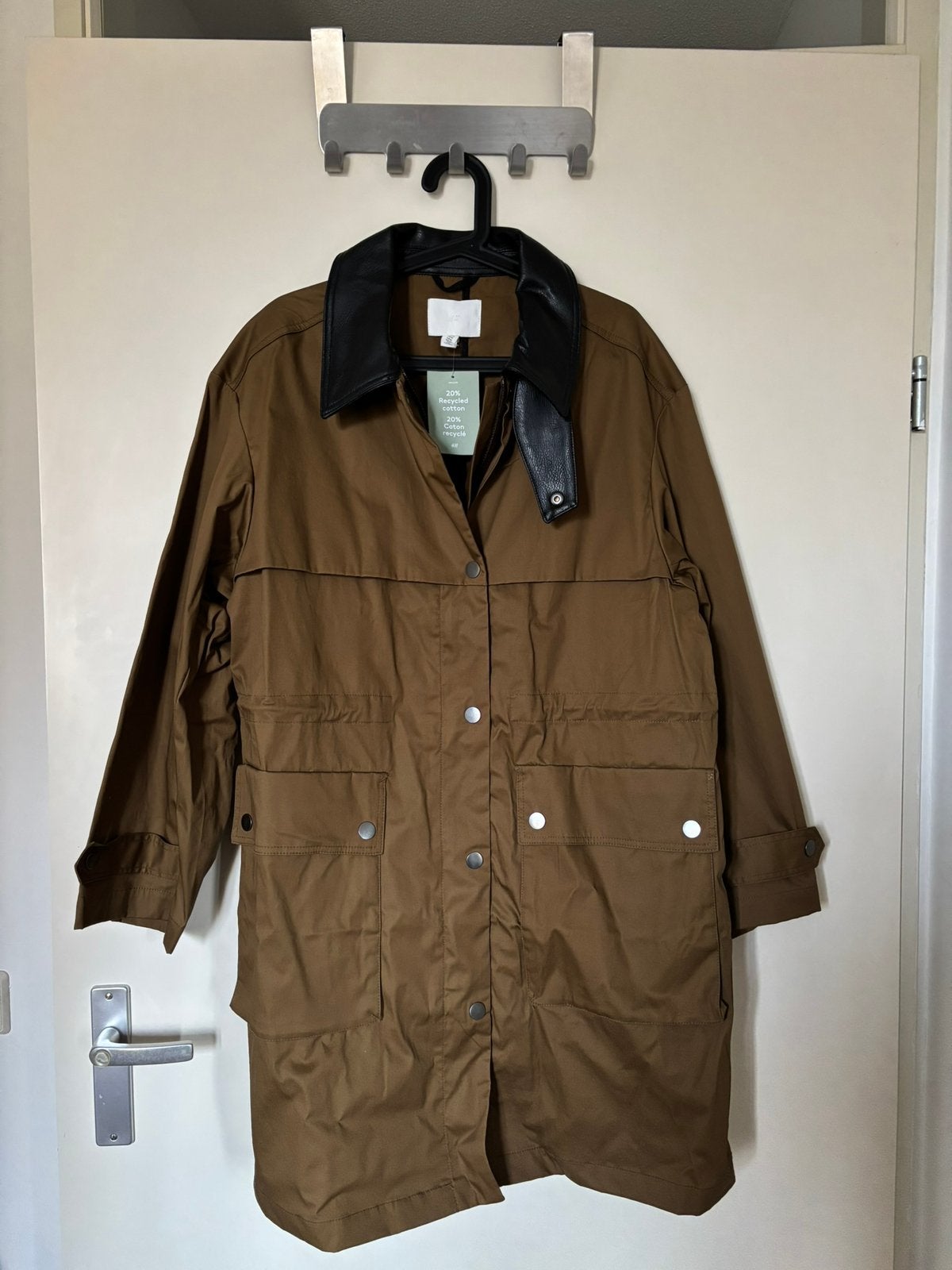 Nieuwe herfst / regenjas H&M met leren kraag maat M, Ophalen of Verzenden, Nieuw, Maat 38/40 (M), Bruin