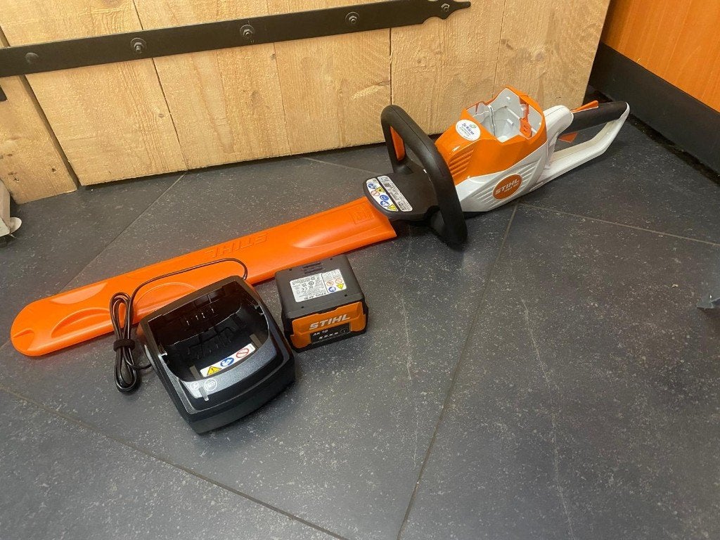 Stihl HSA 50 heggenschaar Set AK10+ AL101 Demo, Ophalen, Zo goed als nieuw, Accu, Stihl