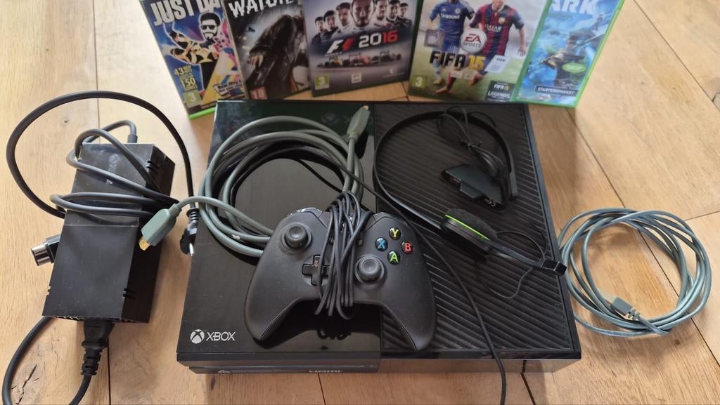 Xbox One met controller, Kinect en 5 games, Spelcomputers en Games, Spelcomputers | Xbox One, Xbox One, Met 2 controllers, Ophalen of Verzenden