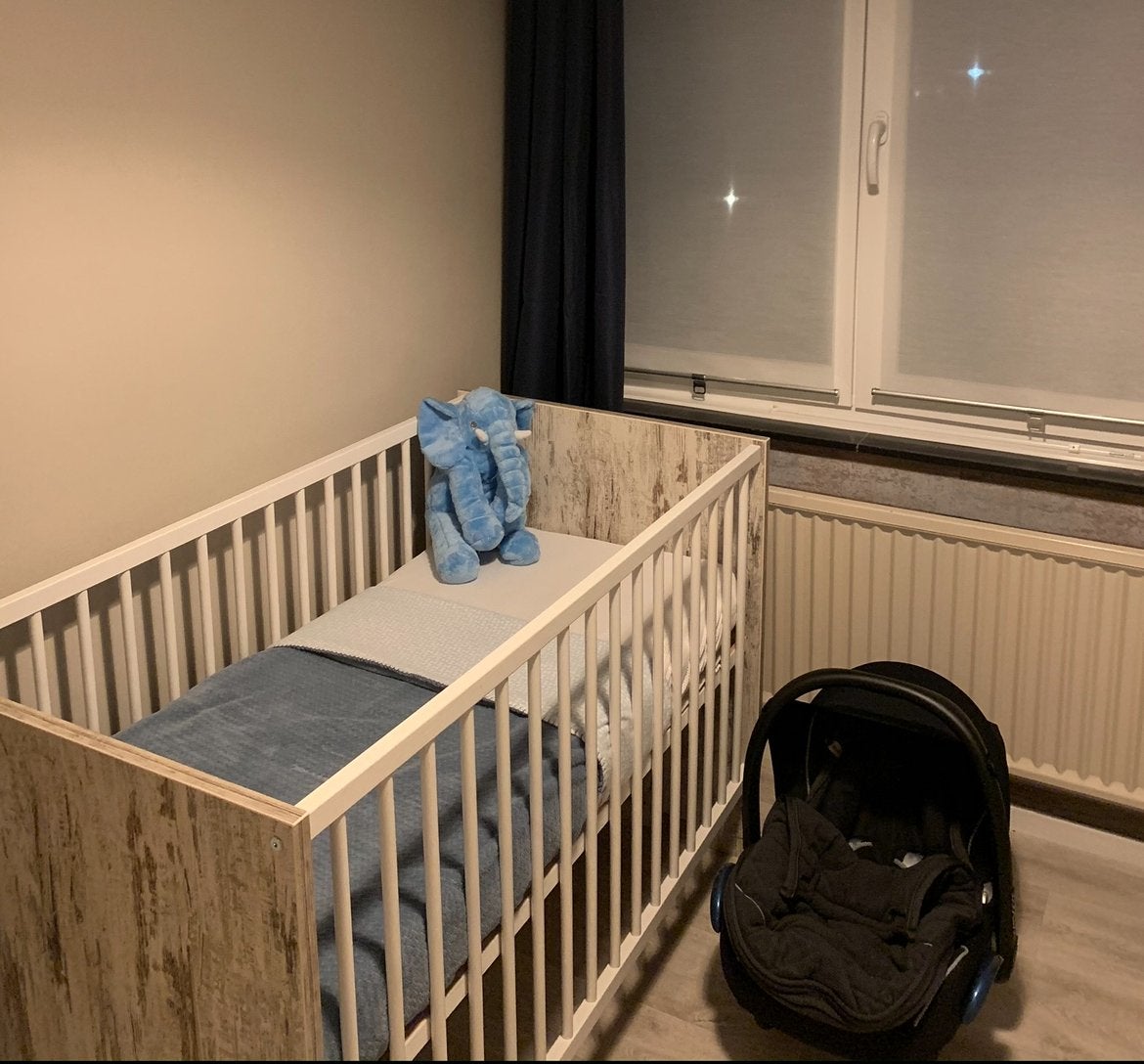 Babybedje / Ledikant - Wit met houtnerf, Ophalen, Gebruikt, Ledikant