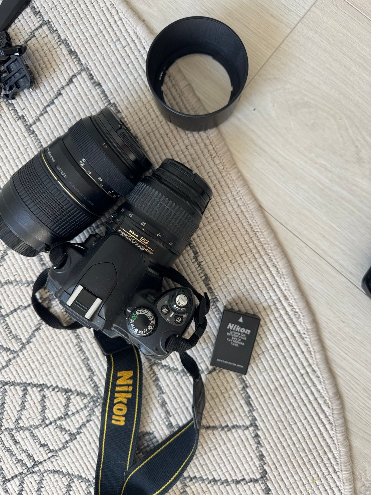 Nikon D40 spiegelreflexcamera met 2 lenzen en accessoires, Gebruikt, Spiegelreflex, Ophalen of Verzenden, Accu
