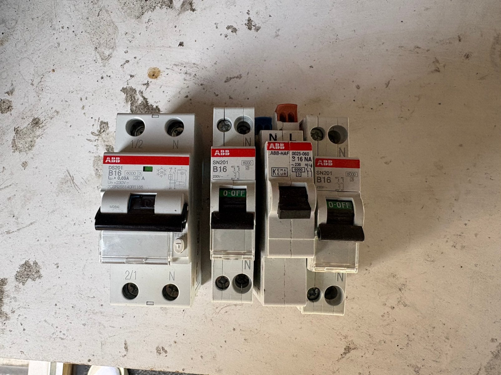 ABB automaten, Ophalen, Zo goed als nieuw
