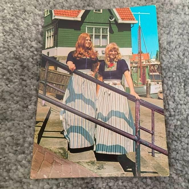 Kaart Volendam Klederdracht (7), Ophalen of Verzenden, 1980 tot heden, Ongelopen, Klederdracht