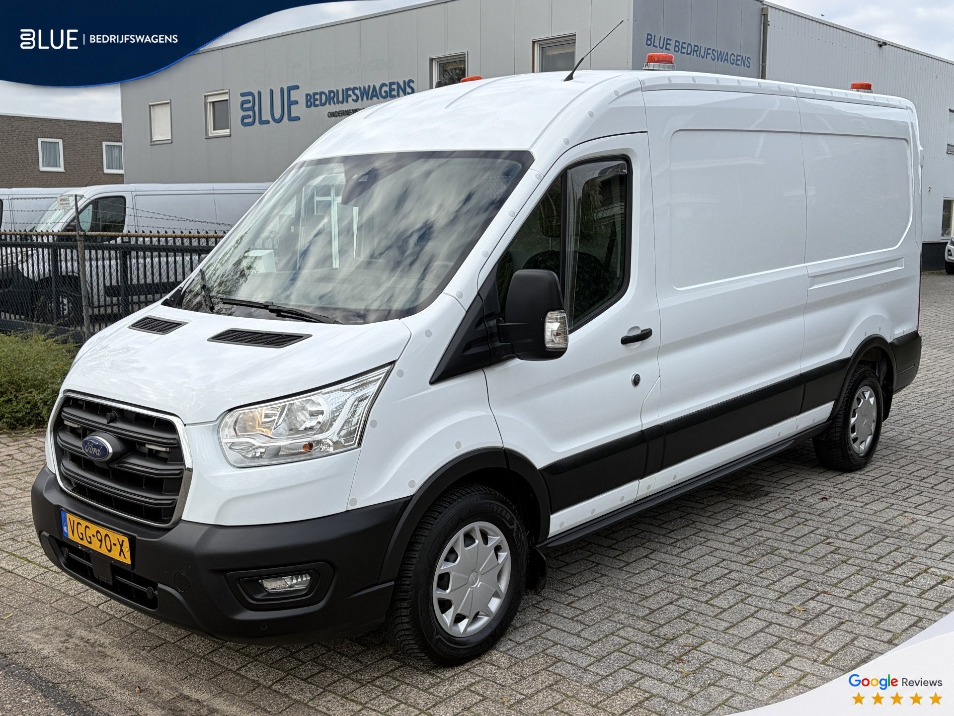 Ford Transit SERVICEWAGEN 350 2.0 TDCI 130PK MHEV E6 L3H2 Tr, Auto's, Dealer onderhouden, 4 cilinders, 2800 kg, Wit