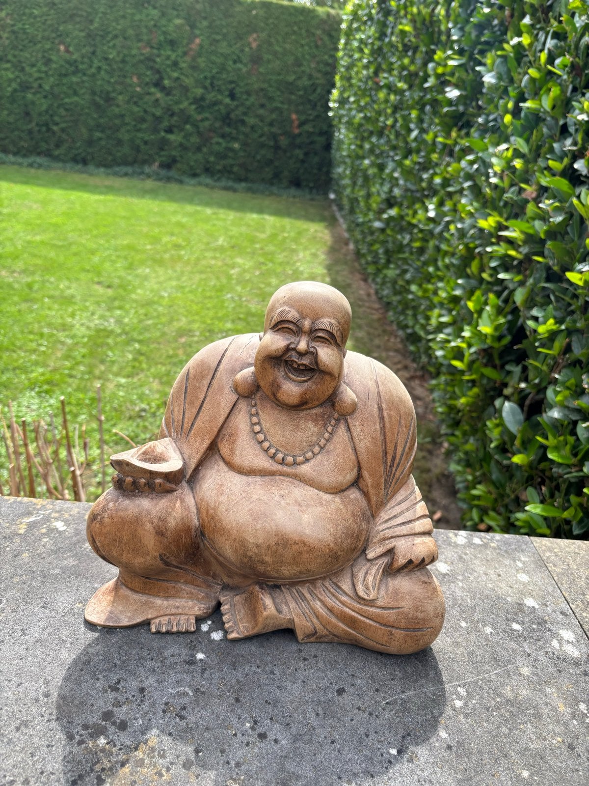 Lachende Boeddha beeld - 30 cm hoog, Ophalen, Gebruikt, Steen/keramiek, Bruin