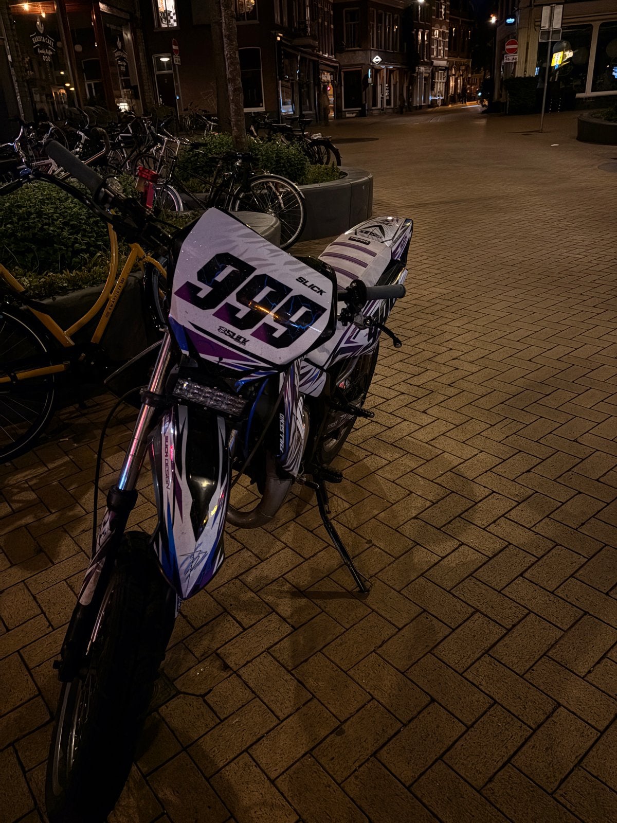 77 cc derbi senda schakelbrommer, Fietsen en Brommers, Brommers | Derbi, Ophalen, 6 versnellingen, Maximaal 45 km/u, Zo goed als nieuw