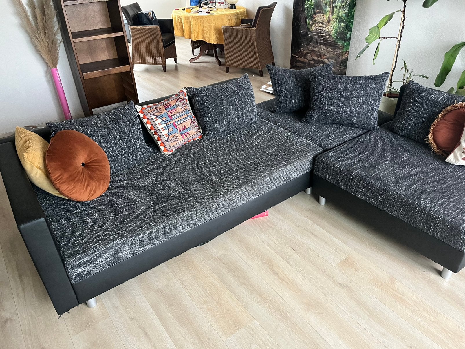 Hoekbank - gebruikt - gratis - zwartgrijs, Huis en Inrichting, Banken | Complete zithoeken, Ophalen, Zo goed als nieuw, Hout