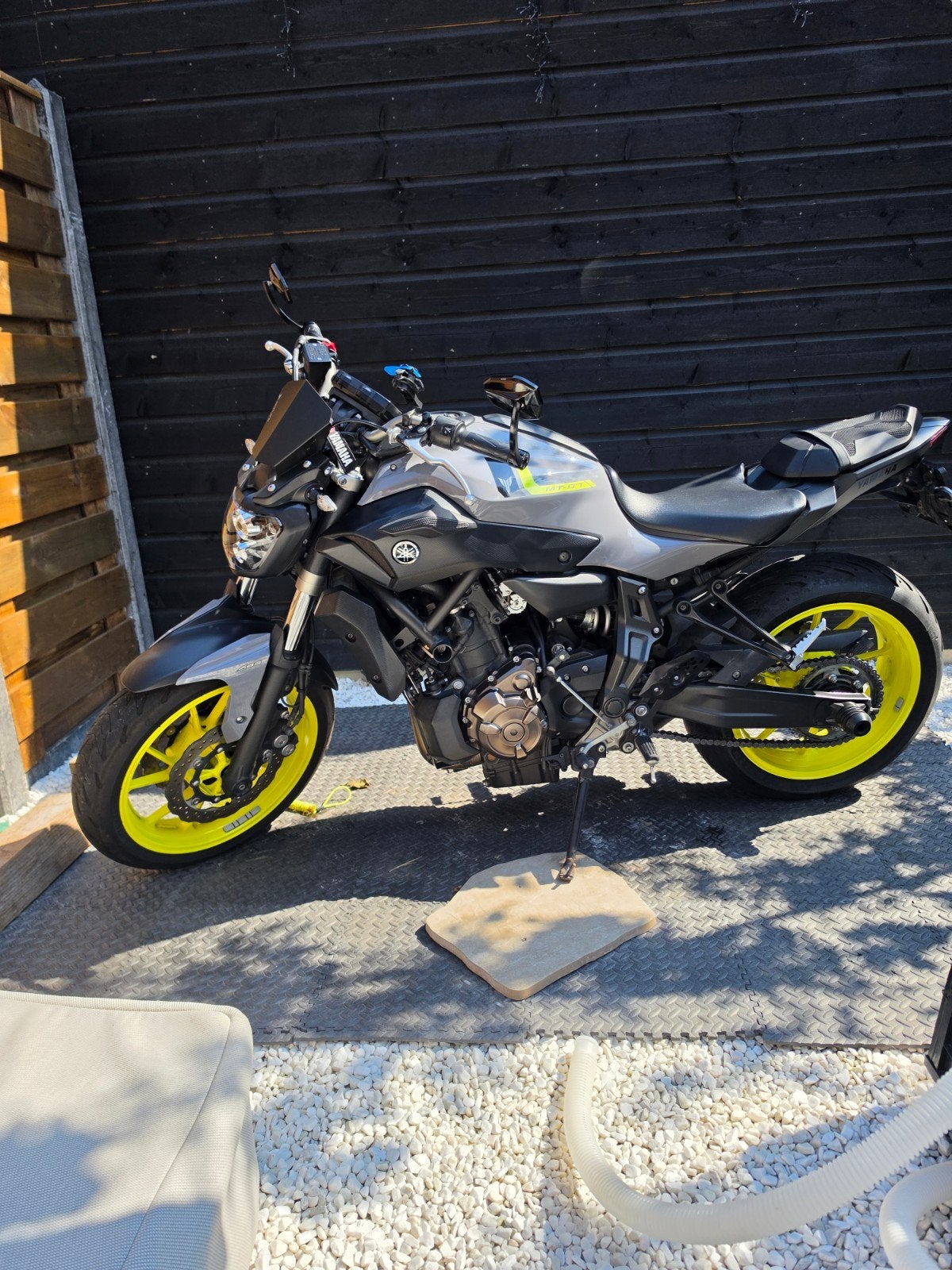 Yamaha MT-07 met Mivv uitlaat en diverse extra's, 2 cilinders, Motorrijbewijs A, Particulier, Meer dan 35 kW
