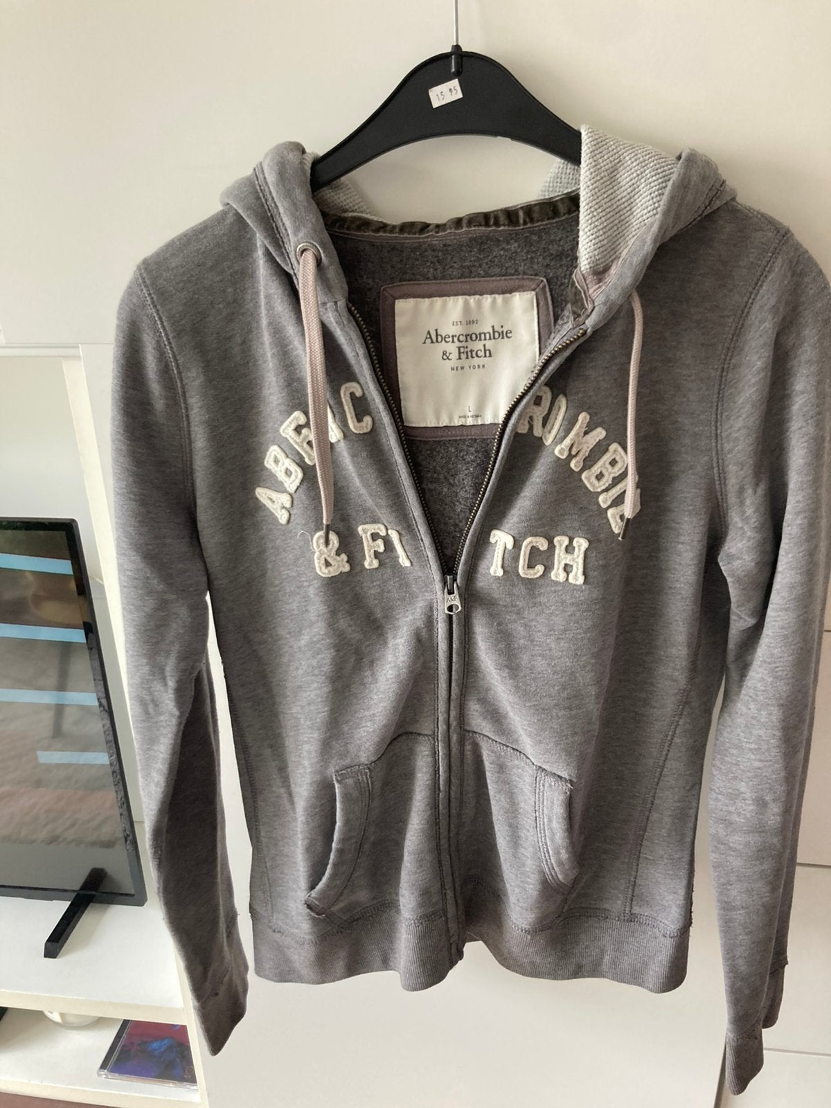 Abercrombie & Fitch vest. Grijs. Mt L. Valt klein. Als M/S, Ophalen of Verzenden, Zo goed als nieuw, Maat 38/40 (M), Grijs