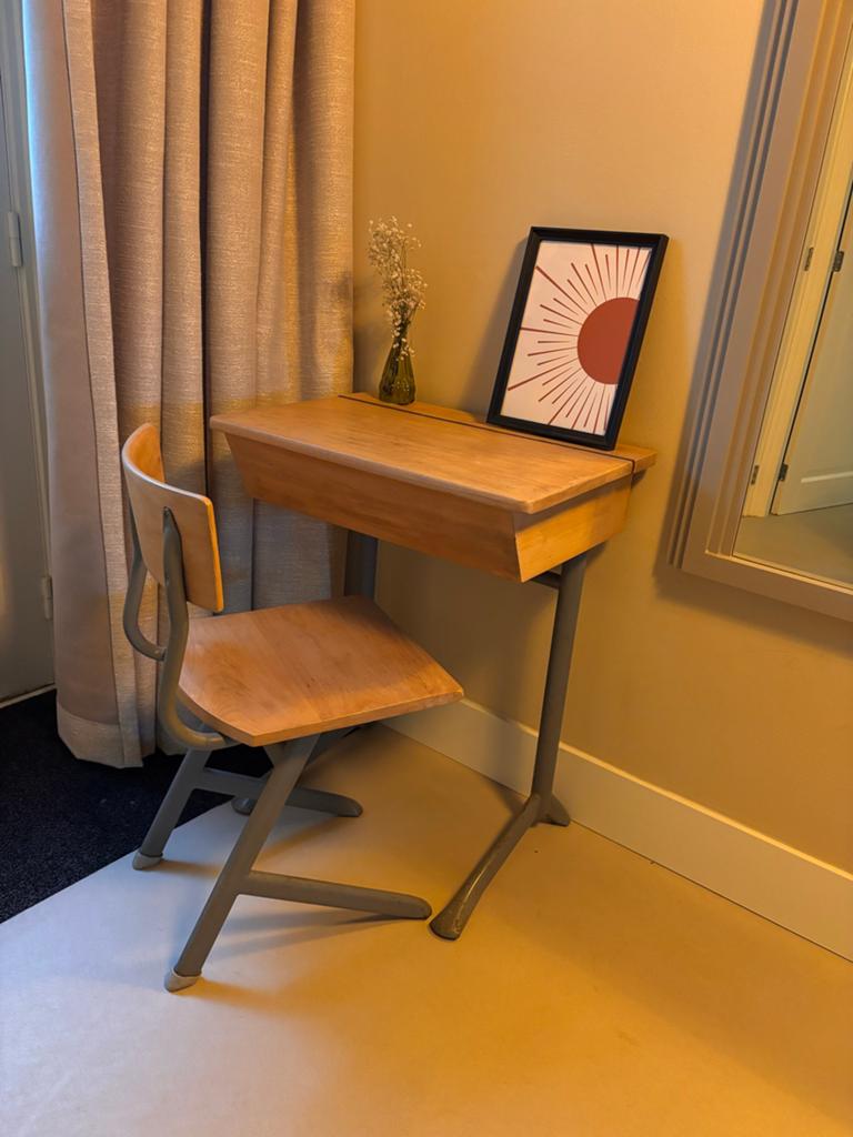 Vintage schoolbankje met stoel, Ophalen