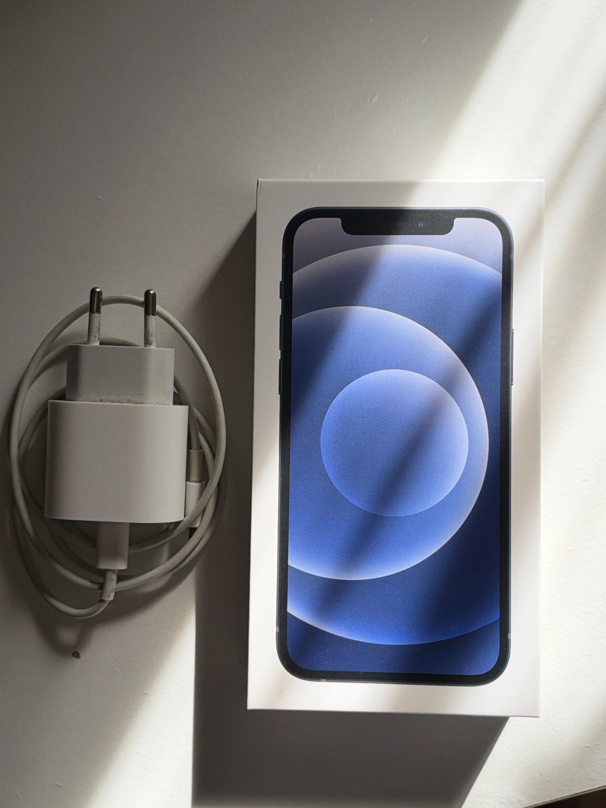 Apple iPhone 12 Zwart 128GB - Zo goed als nieuw