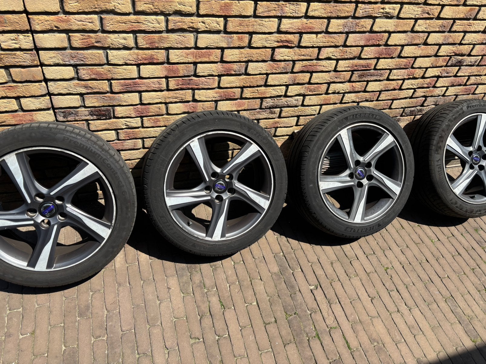 Volvo r design zomer wielen., Auto-onderdelen, Banden en Velgen, Ophalen, Gebruikt, Banden en Velgen, 17 inch
