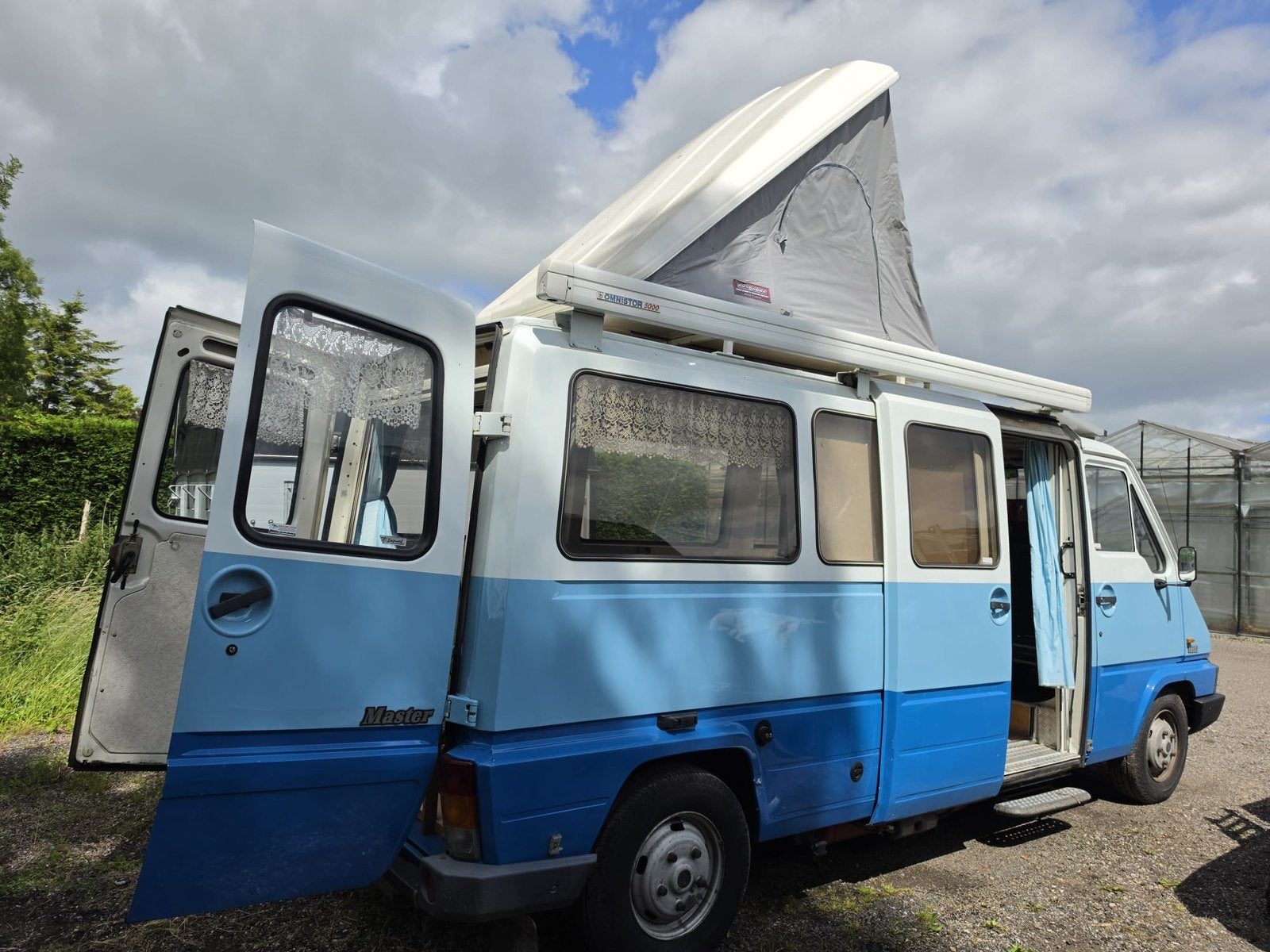 UNIEKE CAMPER, RONDOM RAMEN MET DAKTENT  renault Master, Overige merken, Buscamper of Camperbus, Tot en met 2, 7 tot 12 maanden geleden