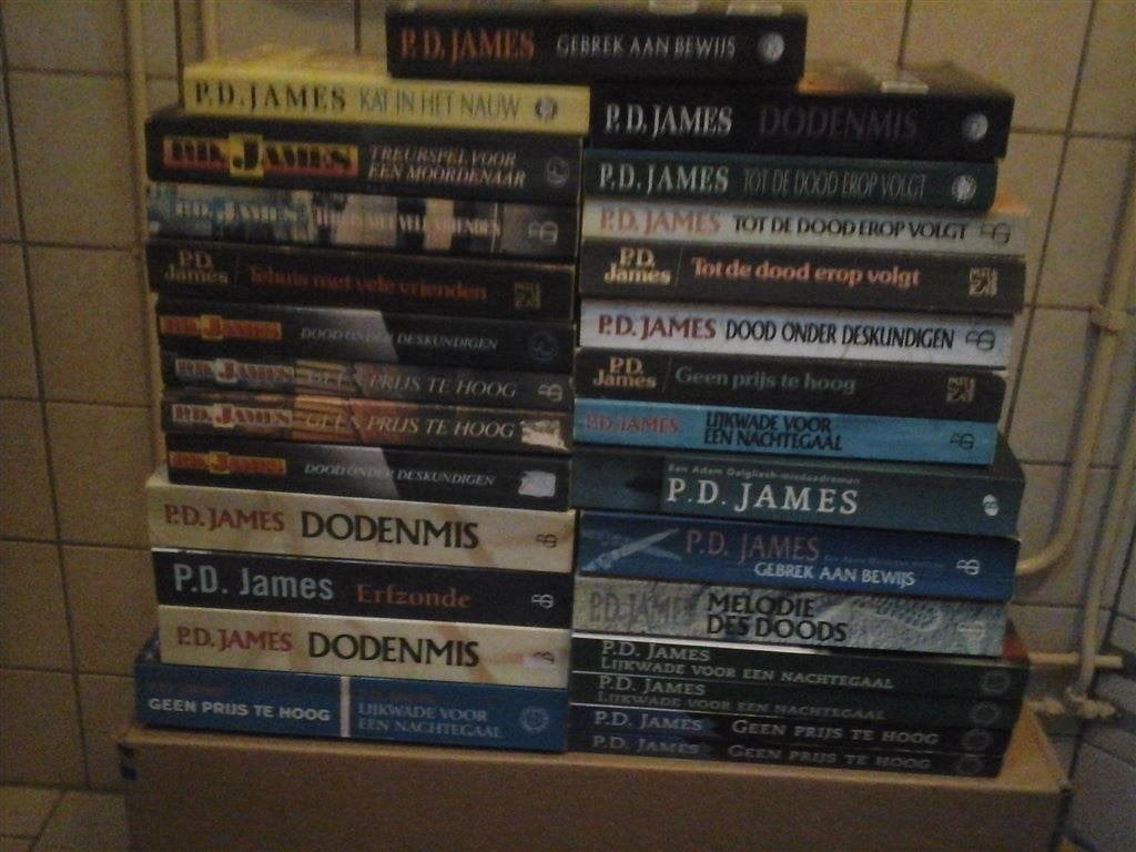 p.d. james-17 stuks-uitstekende staat-losse verkoop, Ophalen of Verzenden, Zo goed als nieuw