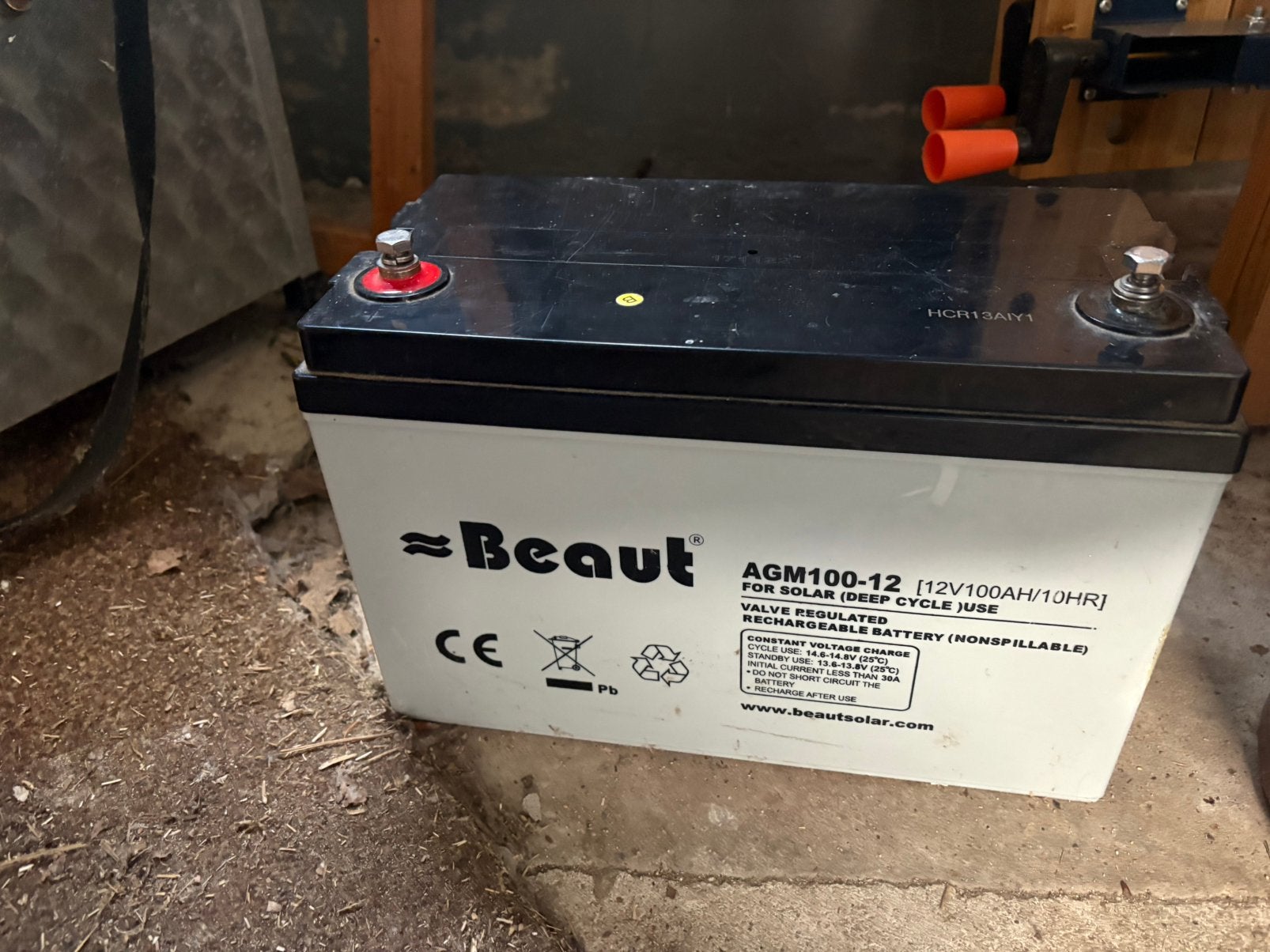 12V 100Ah AGM ACCU + 10A acculader, Auto-onderdelen, Gebruikt