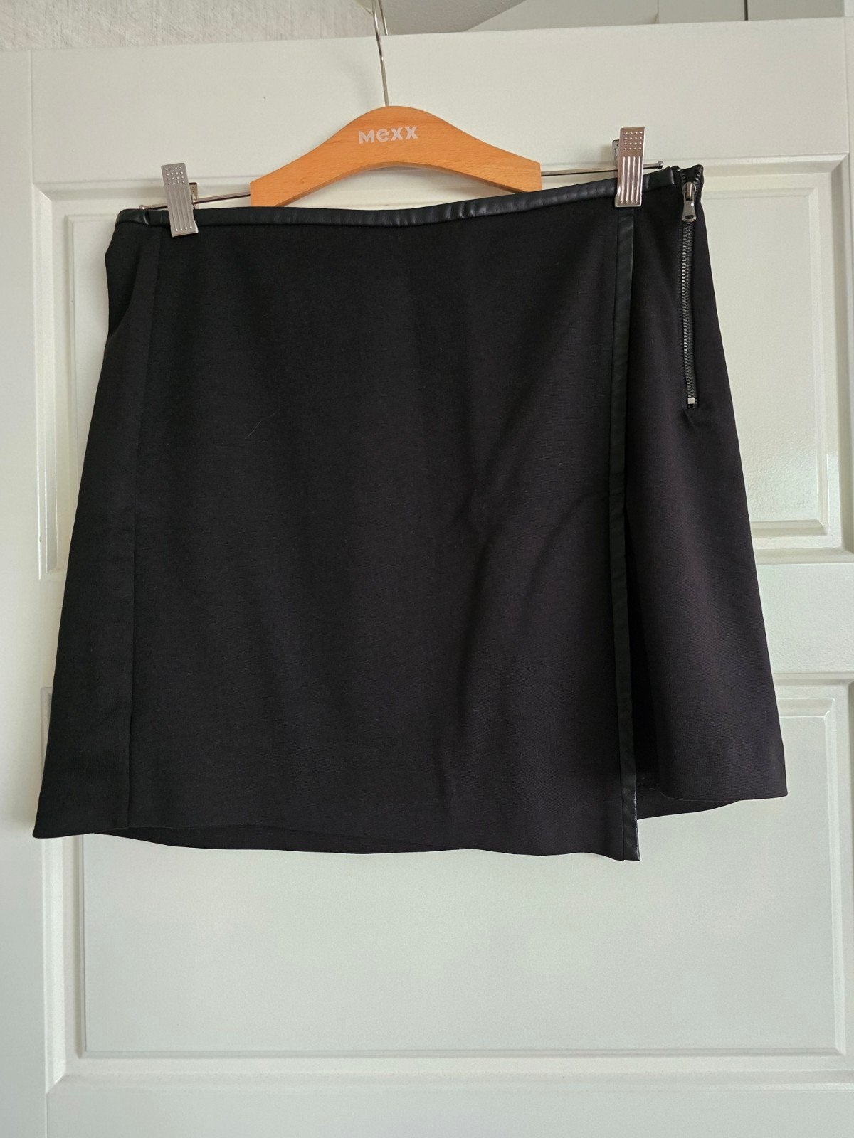 Te koop zwarte dames rok, merk Yessica maat 38, Maat 38/40 (M), Ophalen of Verzenden, Zo goed als nieuw, Boven de knie
