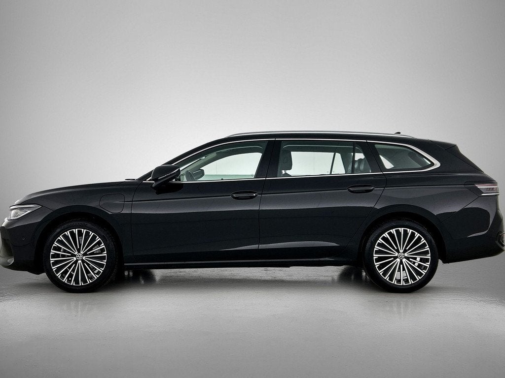 Volkswagen Passat Variant 1.5 eHybrid Elegance Business | As, Automaat, 4 cilinders, 150 pk, Zwart