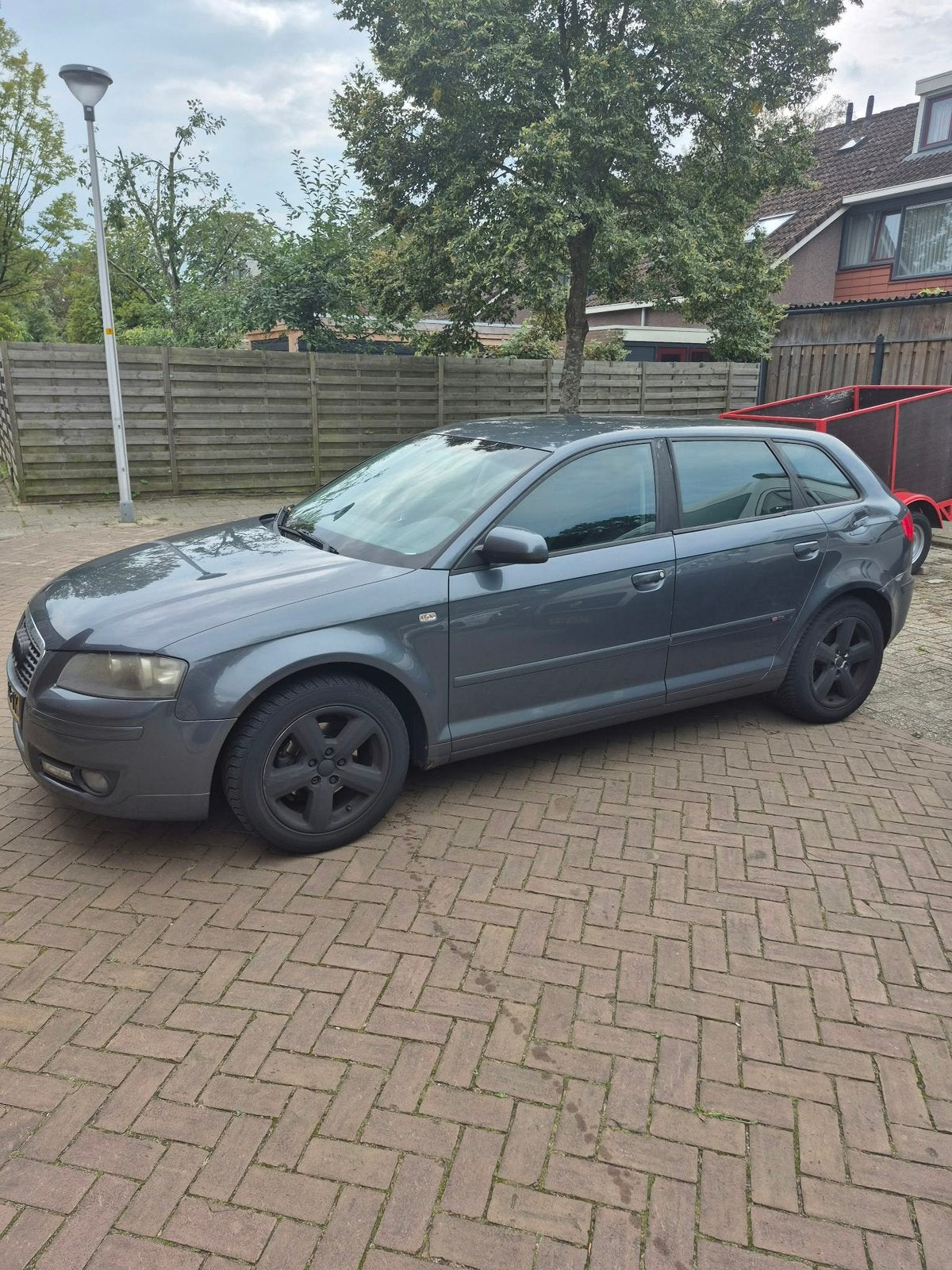 Audi A3 1.6 Sportback 85KW 2005 Grijs, Auto's, Voorwielaandrijving, 15 km/l, 4 cilinders, Origineel Nederlands