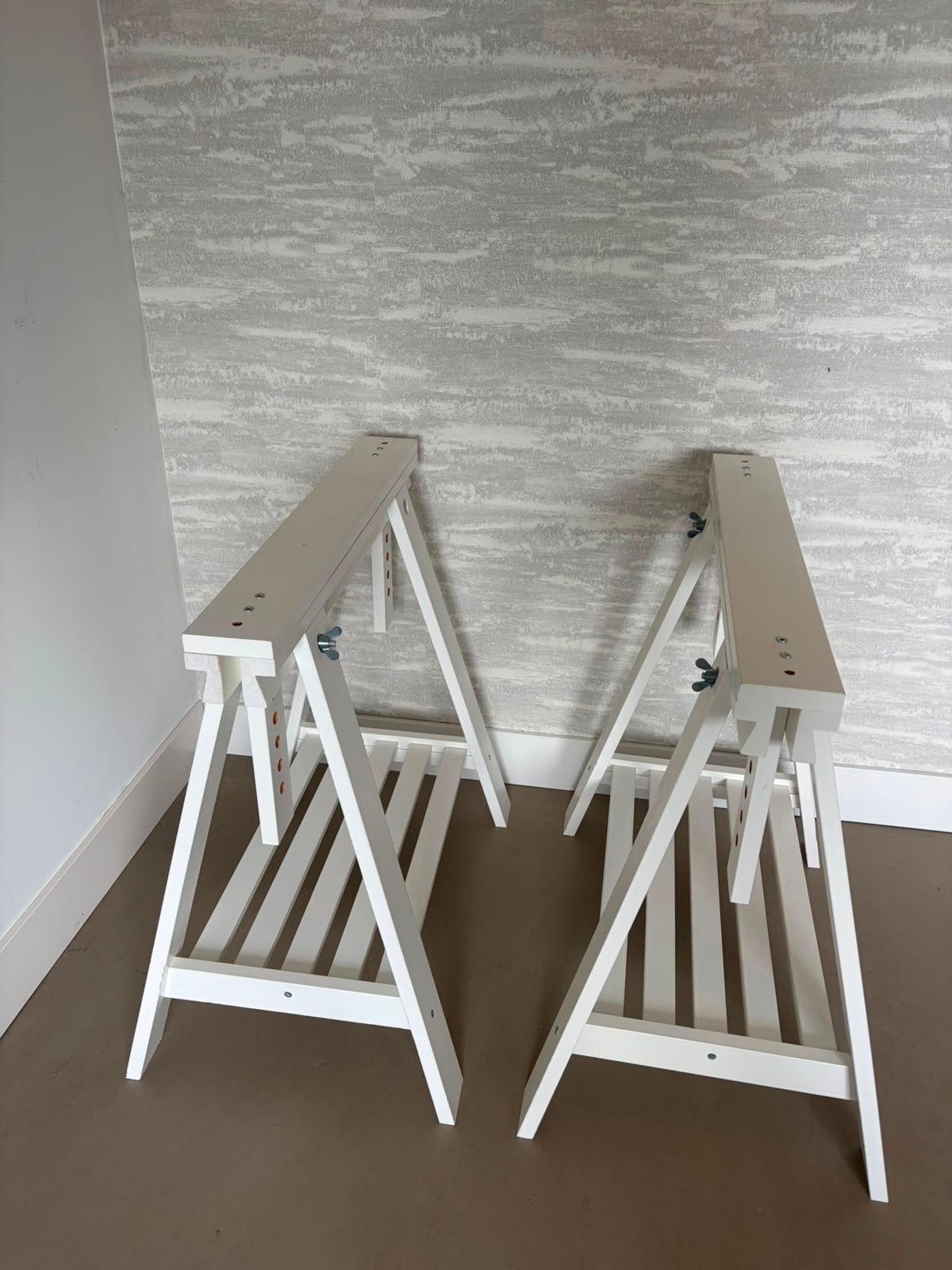 IKEA schragen wit - 2 stuks MITTBACK, Ophalen, Zo goed als nieuw, Overige houtsoorten, Tafelpoot