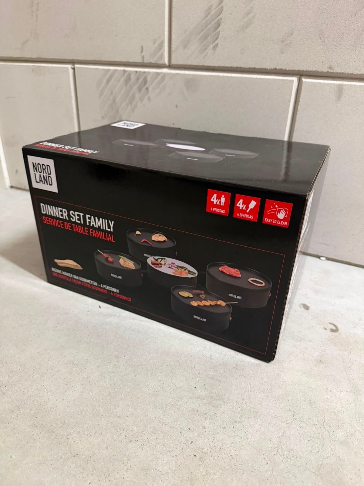 Nordland Dinner Set Family Gourmetstel voor 4 personen, Witgoed en Apparatuur, Gourmetstellen, Ophalen, Nieuw, Minder dan 4 personen