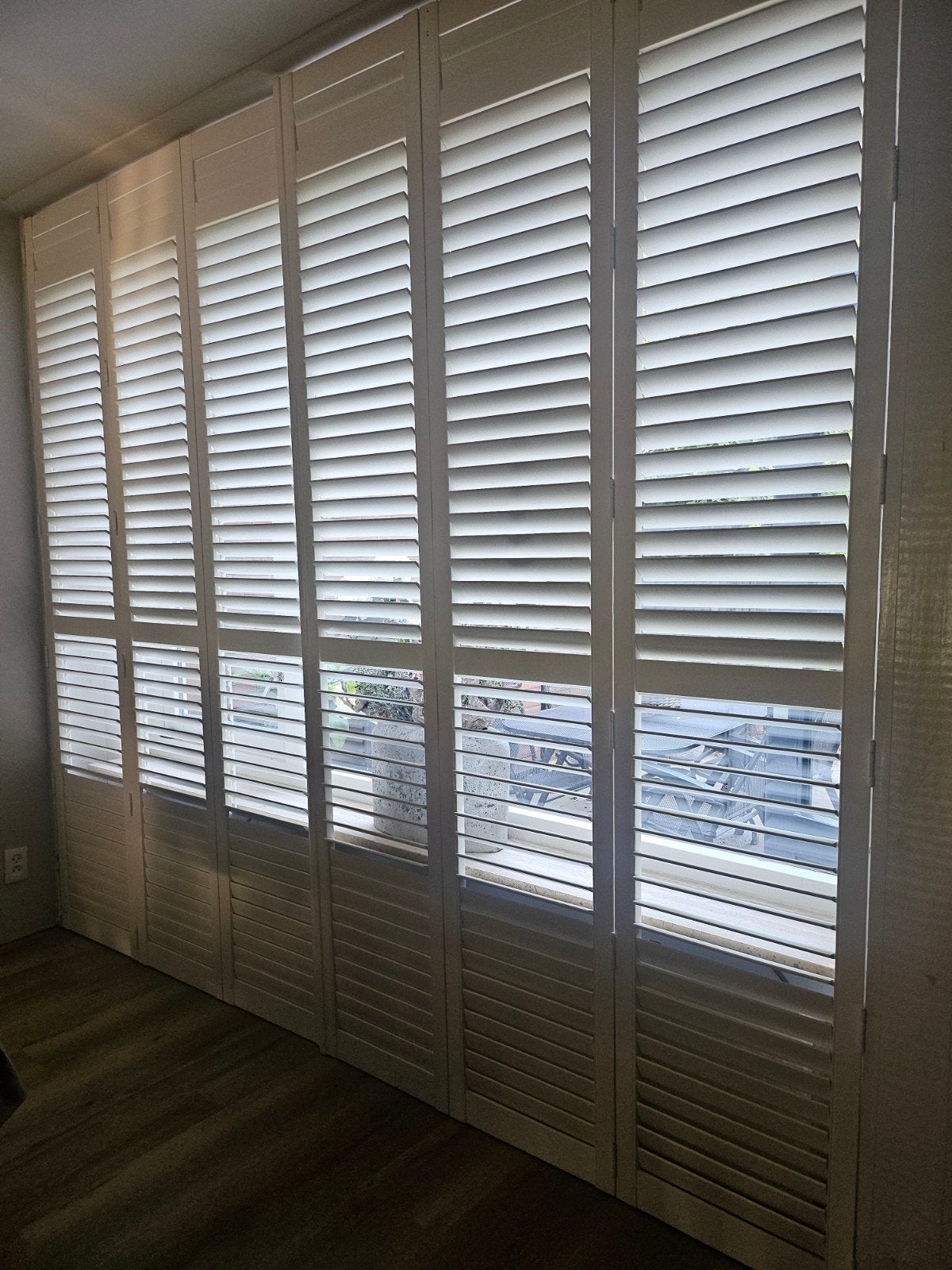 Mooie witte shutters, Ophalen