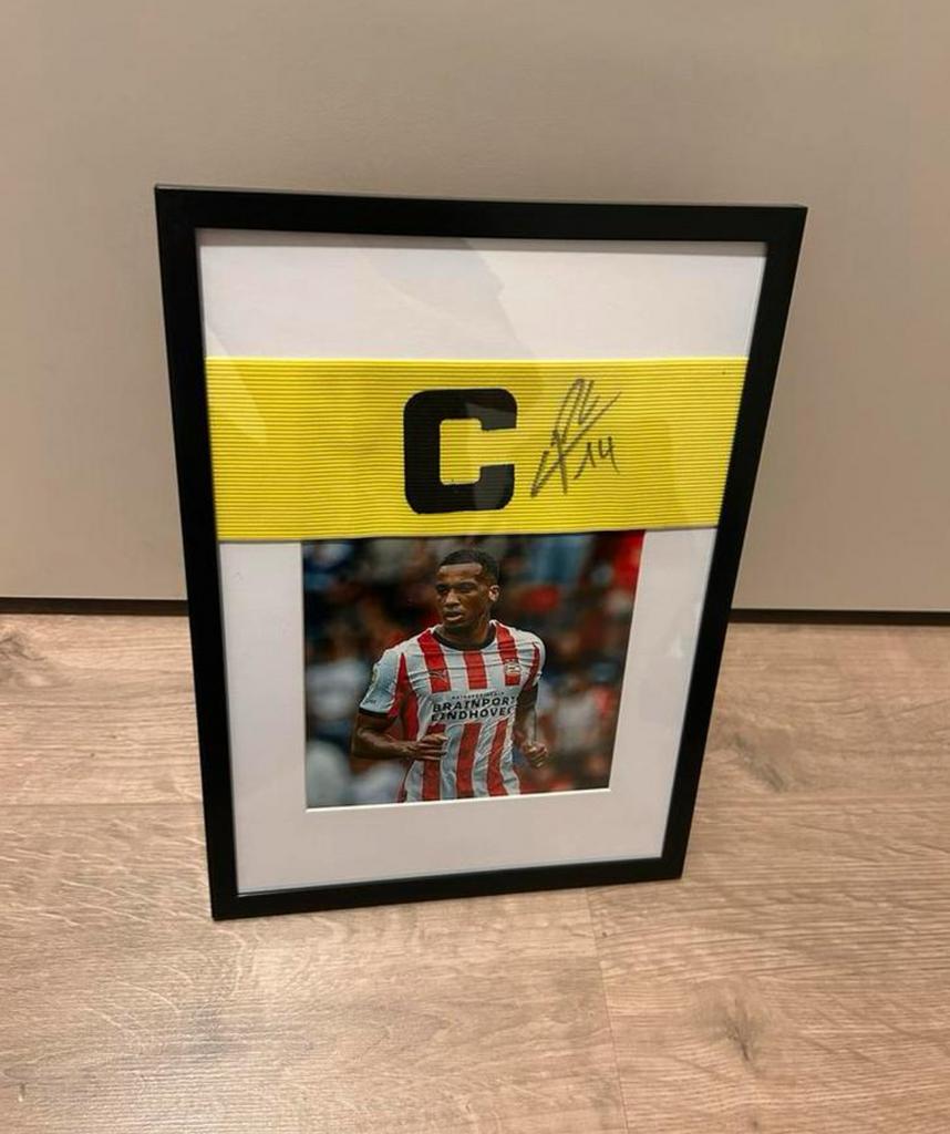 Gesigneerde aanvoerdersband PSV met bewijs, Ophalen of Verzenden, Zo goed als nieuw, PSV, Overige typen