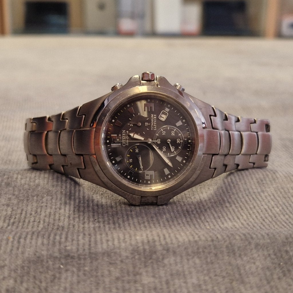 Citizen Eco-Drive Titanium Sapphire Heren Horloge - In Nette, Citizen, Gebruikt, Support@citizen.com, Citizen Watch Co., Ltd. 1-12-32 Takeda, Fushimi-ku, 
Kyoto 612-8501
Japan