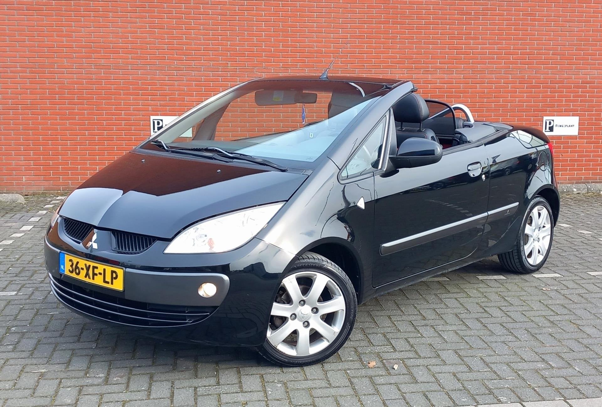 MITSUBISHI Colt 1.5 CZC Invite Cabrio Leder/Airco, Auto's, Voorwielaandrijving, 15 km/l, Gebruikt, 4 cilinders