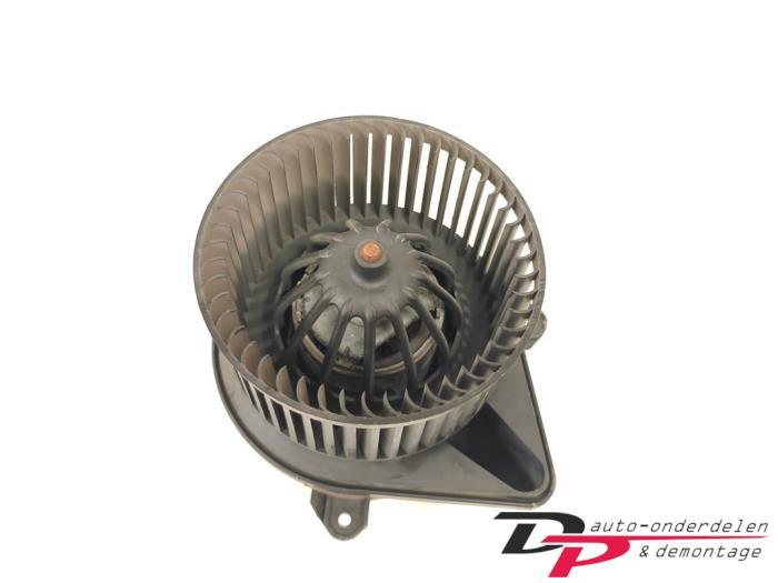 Kachel Ventilatiemotor van een Opel Vivaro, Gebruikt, -, -, Opel
