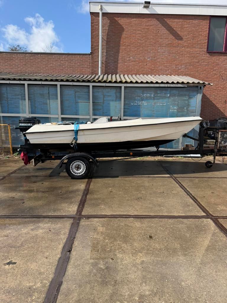 Oude speedboot 35 pk mecury 2t met trailer, Benzine, Gebruikt, Polyester, Speedboot