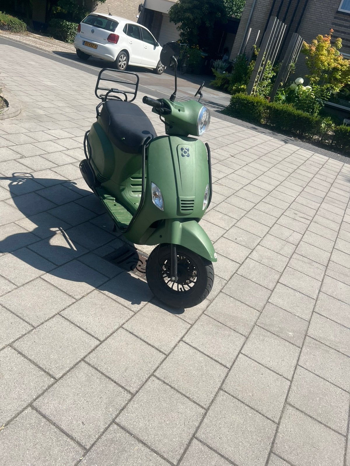 AGM VX50 scooter, Zo goed als nieuw, Benzine, Ophalen, Overige merken
