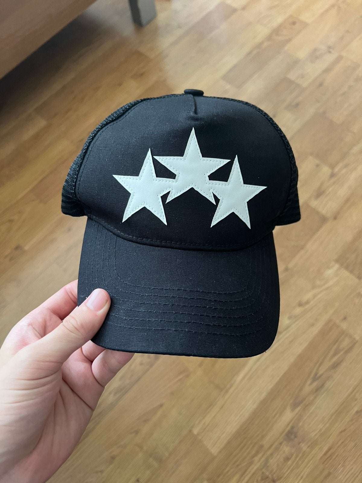 Amiri 3 star trucker hat, Kleding | Heren, Hoeden en Petten, Ophalen of Verzenden, Zo goed als nieuw