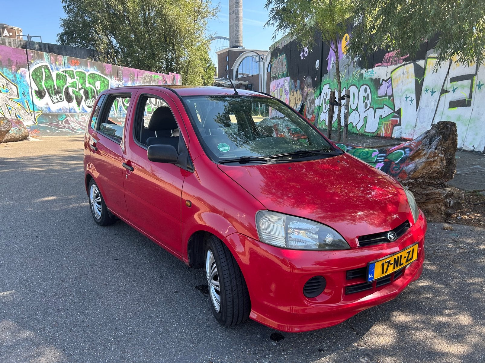 Daihatsu YRV 1.3 2003 Rood, Stof, 31 €/maand, 4 cilinders, Origineel Nederlands