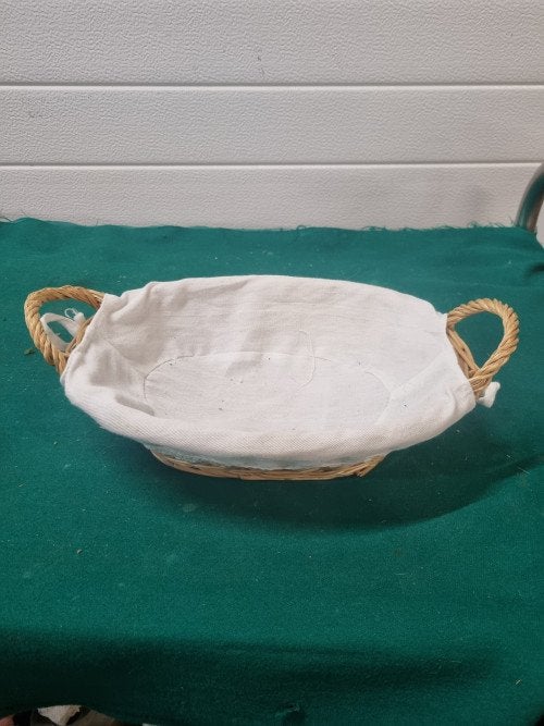 Broodmandje riet met stof en draag hengsels, Ophalen of Verzenden, 'T Olde Gre-j, Info@toldegrej.nl, Endepoelstraat 20f Didam