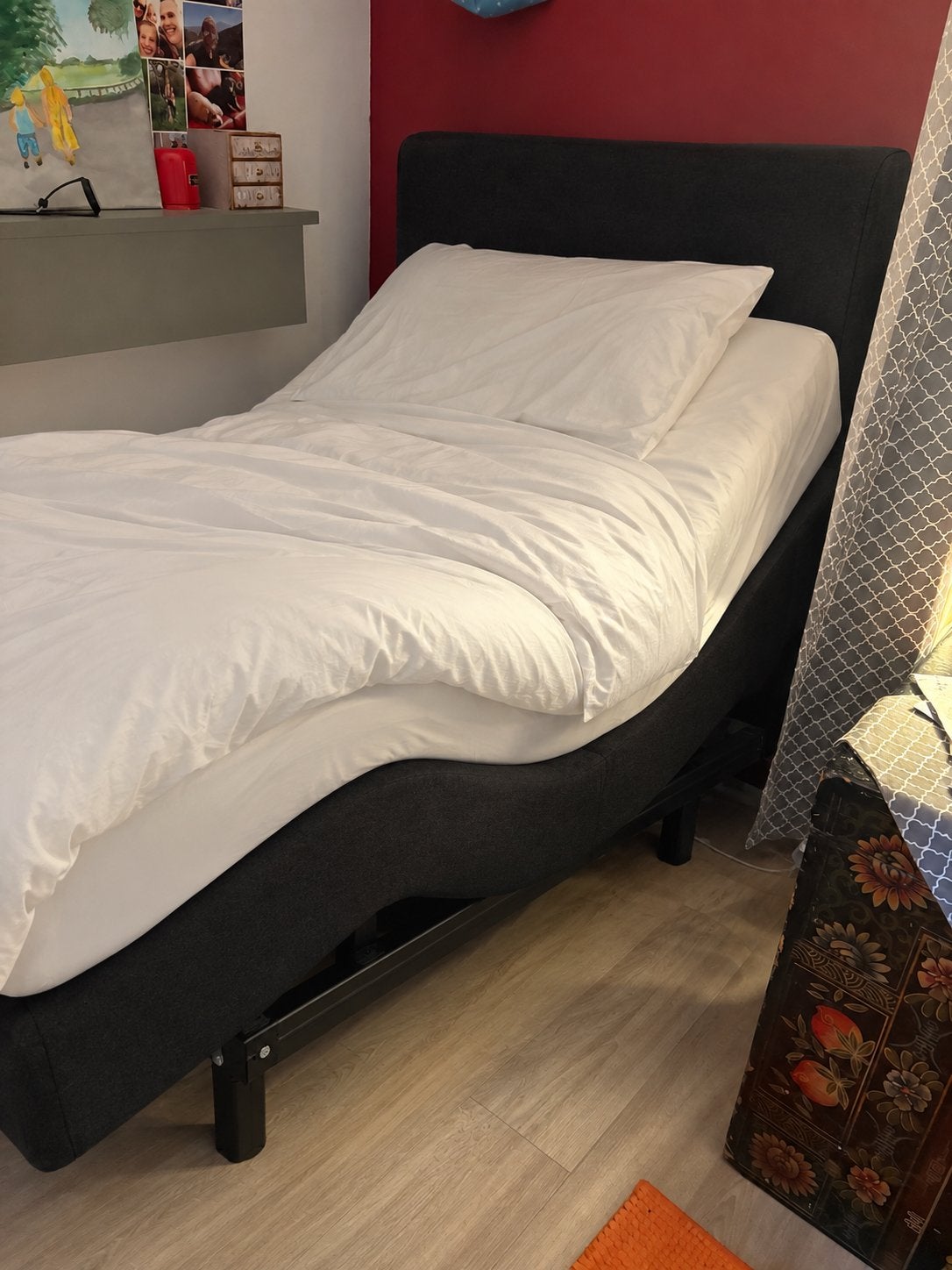 Tempur Zero G elektrisch onderstel met hoofdbord, Ophalen, Zo goed als nieuw, Eenpersoons, 90 cm