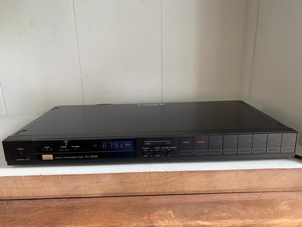 Sansui TU-D33X Digitale Synthesizer Tuner, Ophalen of Verzenden, Zo goed als nieuw