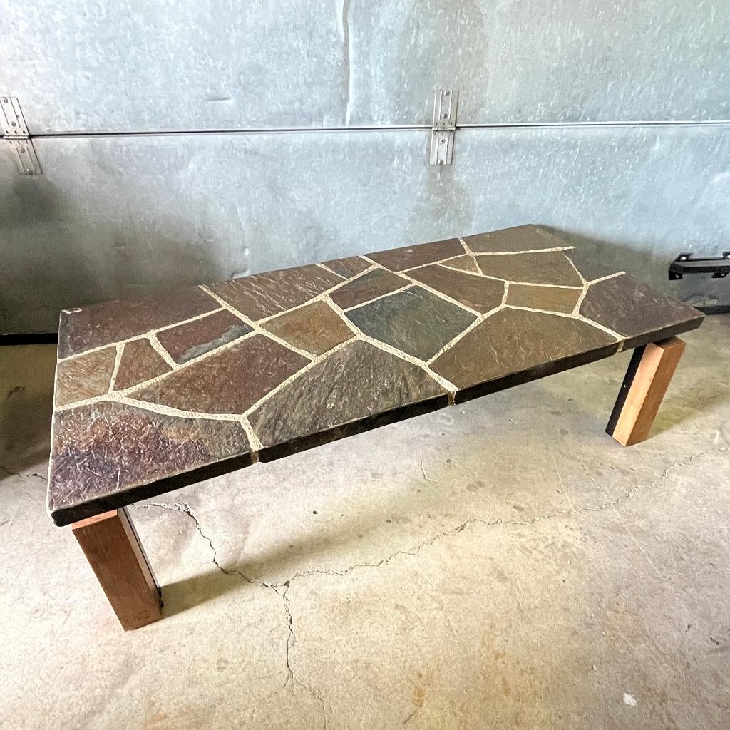vintage jaren 60 70 brutalist design teak natuursteen tafel, Huis en Inrichting, Tafels | Salontafels, Ophalen, Metaal, 50 tot 100 cm