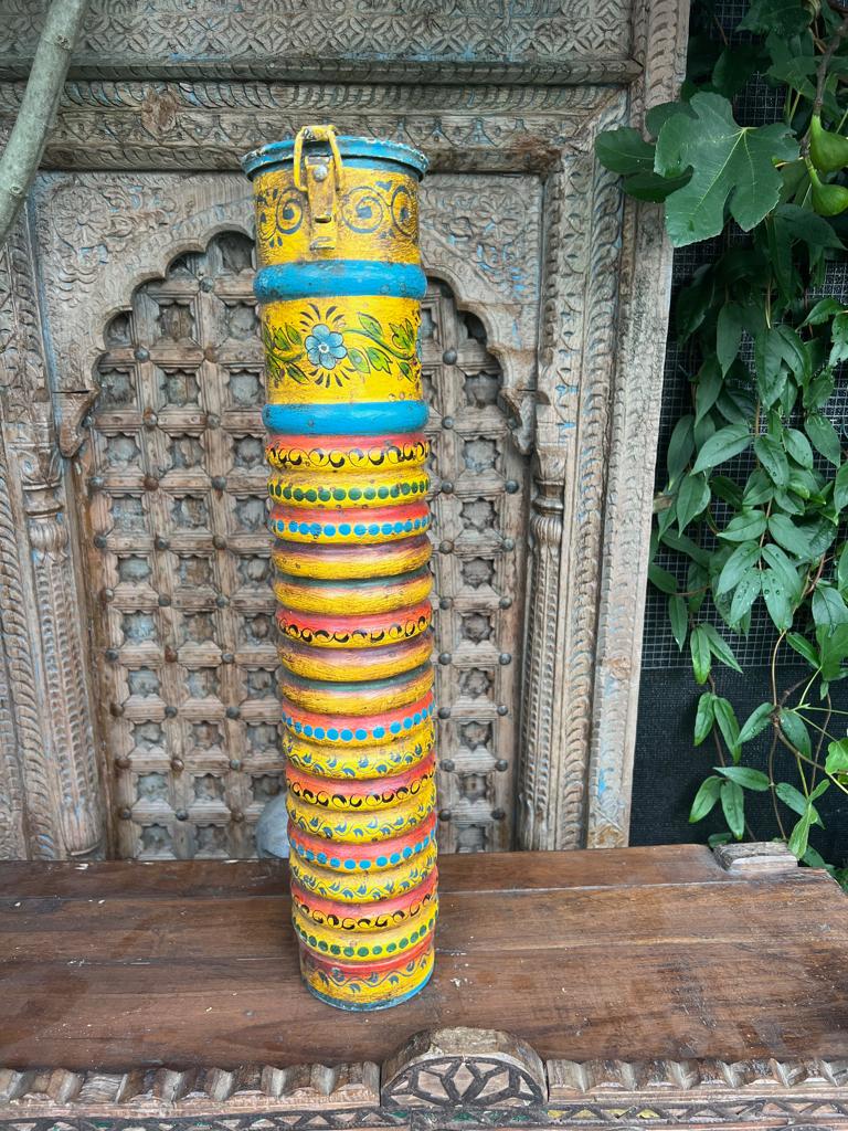 Indiase handbeschilderd opberg kist koker India metaal 65 cm, Nieuw, Minder dan 50 cm, Ophalen of Verzenden, https://verburgtvintage.nl/#contact