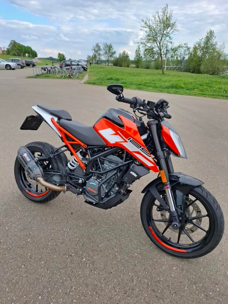 KTM Duke 125 2017 – gereviseerd blok – veel onderhoud gehad, Motoren, Gebruikt, Particulier, 125 cc, 11 kW of minder