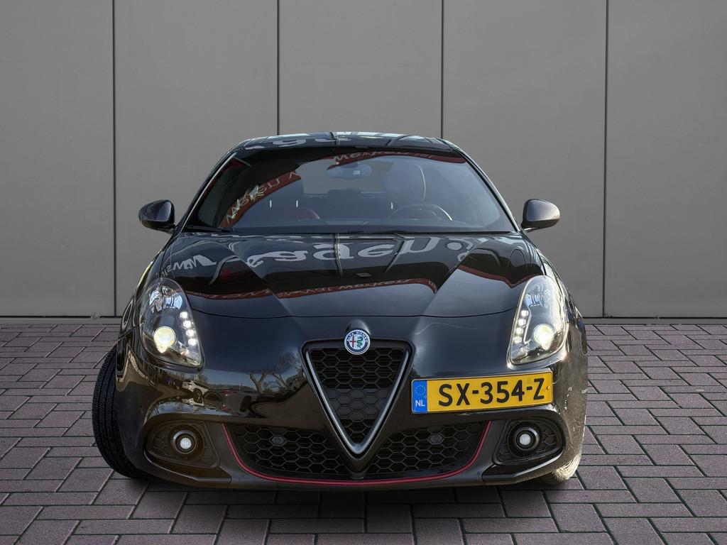 Alfa Romeo Giulietta 1.4 Turbo MultiAir Super | NL-auto | Pa, Euro 6, 4 cilinders, Zwart, Automatische klimaatregeling