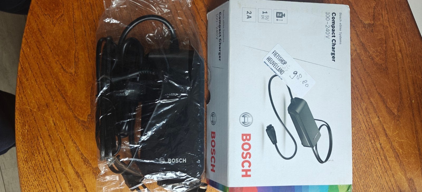 Bosch Compact Charger 100-240V - Nieuw in doos, Nieuw