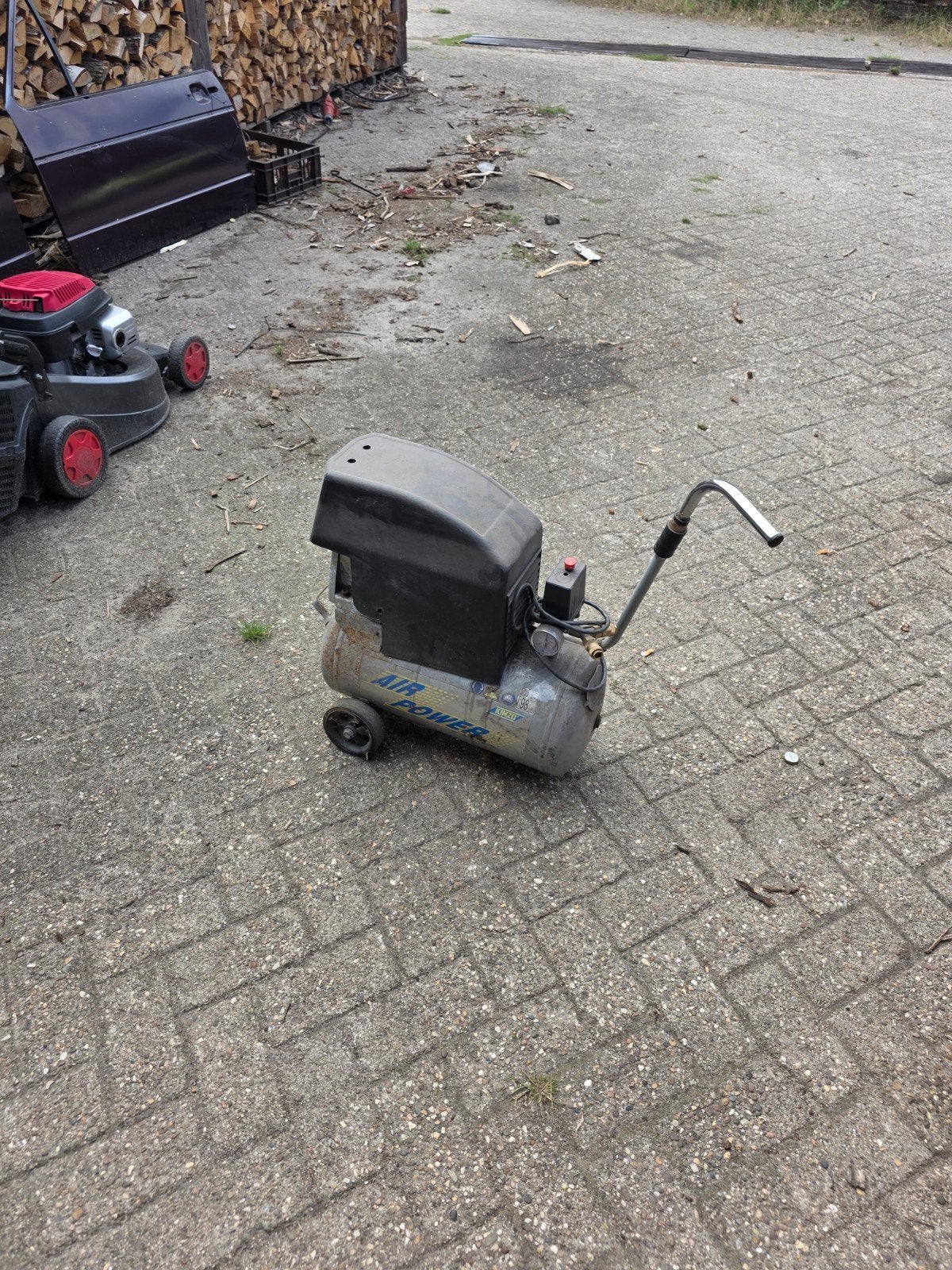 Air Power compressor 24L - 8 bar, Ophalen, Gebruikt, 6 tot 10 bar, Minder dan 200 liter/min