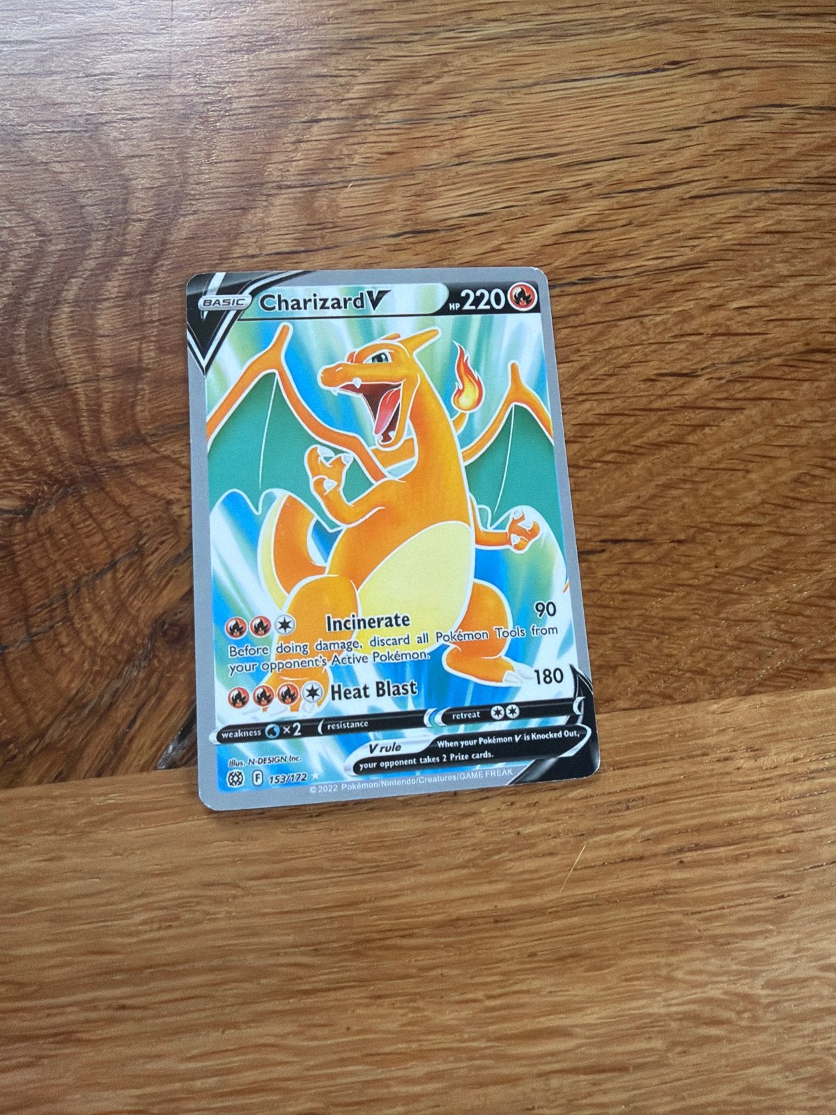 Pokémon TCG: Charizard V (153/172) - Brilliant Stars, Ophalen of Verzenden, Zo goed als nieuw, Losse kaart