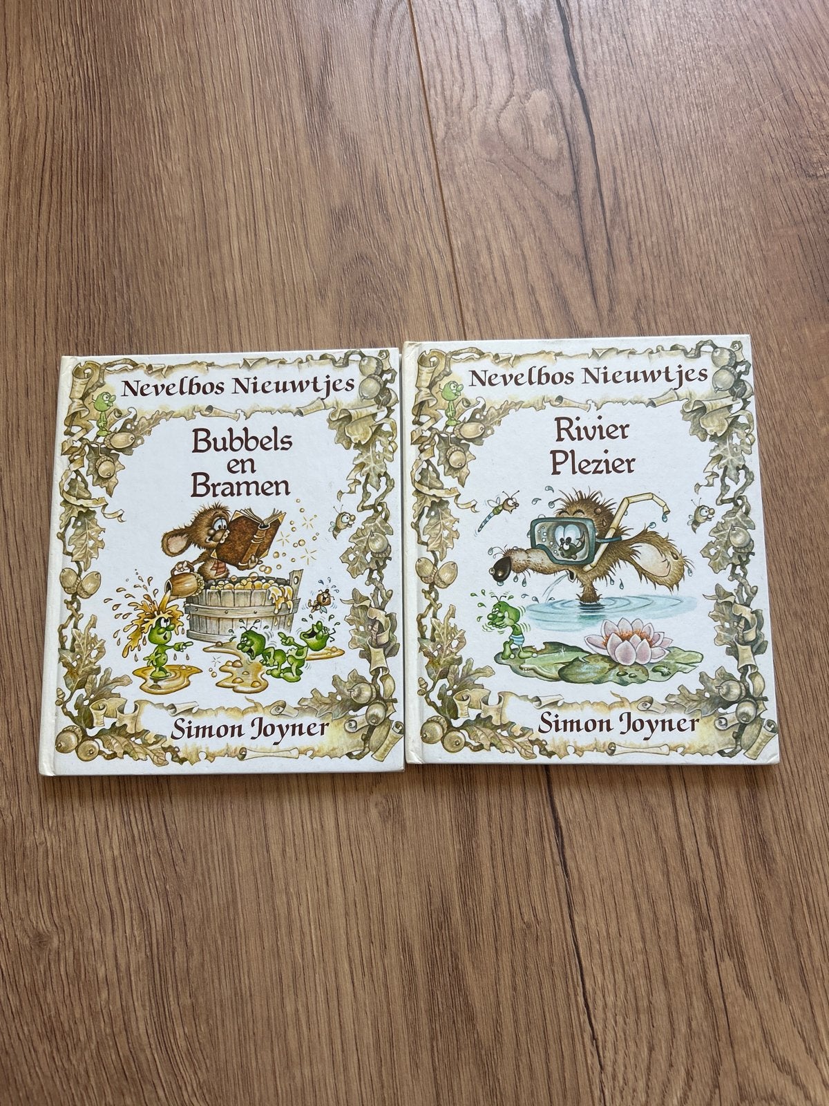 2 boeken Nevelbos Nieuwtjes: Bubbels en Bramen & Rivier Plez, Ophalen, Gelezen, Fictie algemeen