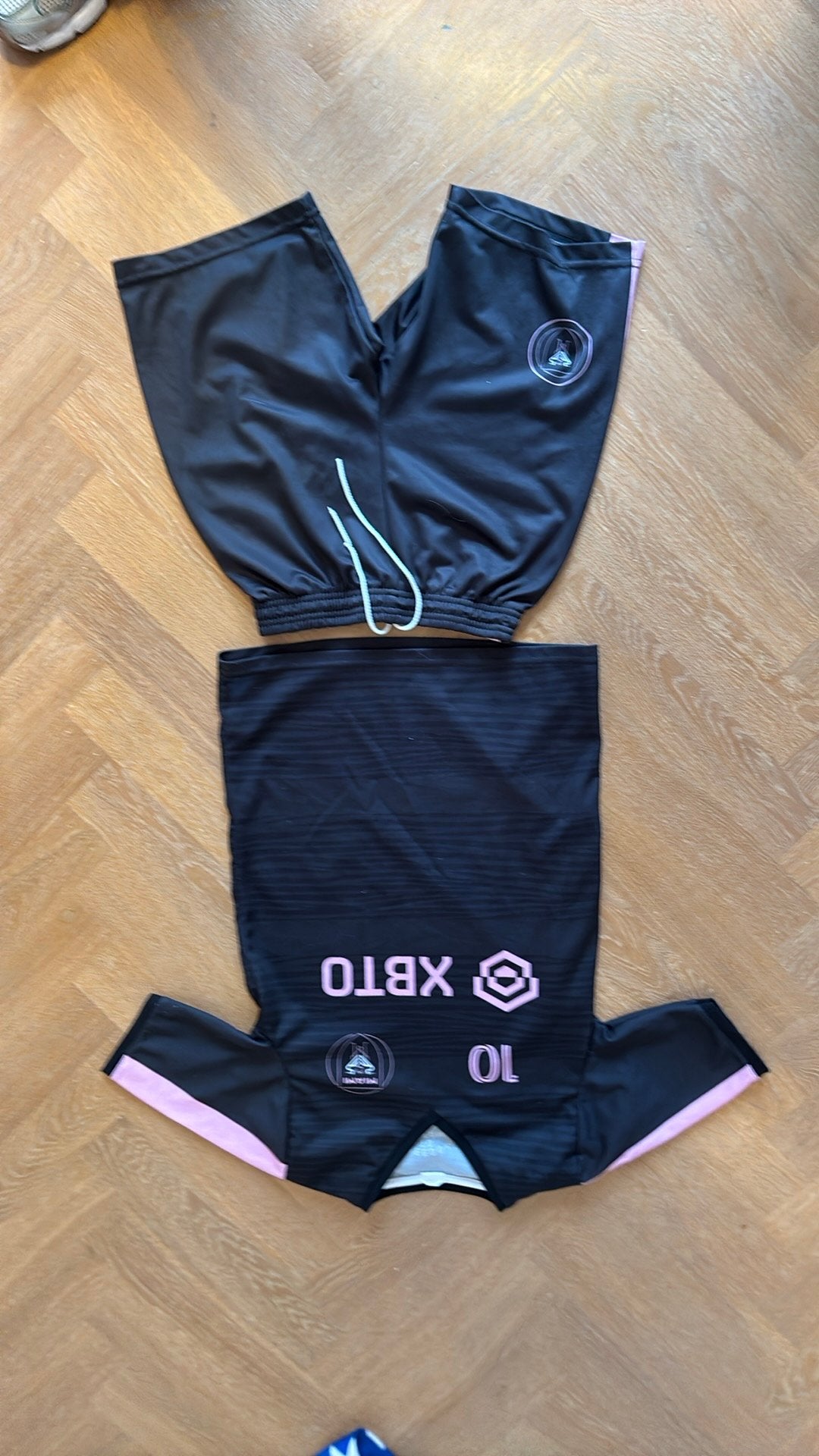 Voetbalshirt en broekje messi inter miami maat 152, Maat XS of kleiner, Ophalen of Verzenden, Zo goed als nieuw, Shirt