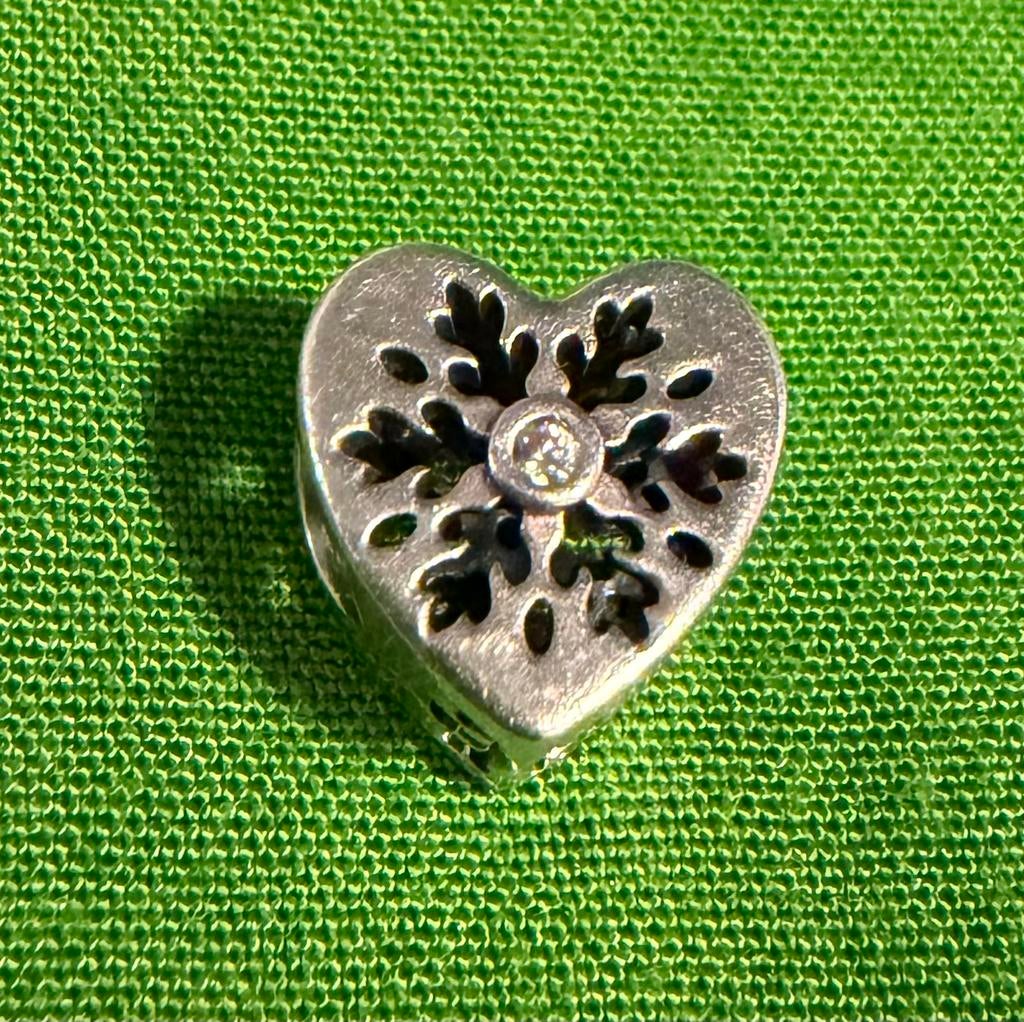 Pandora origineel bedel hart sneeuwvlok S925 ALE met strass, Pandora, Ophalen of Verzenden, Zo goed als nieuw, 1 bedel