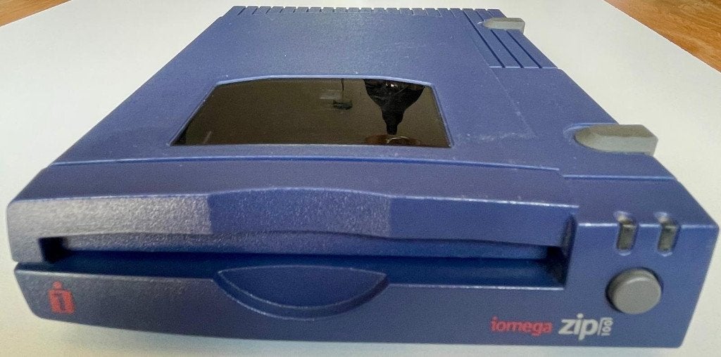 Iomega Zip Drive 100, Parallelle Poort aansluiting/Refurb, Ophalen of Verzenden, Refurbished